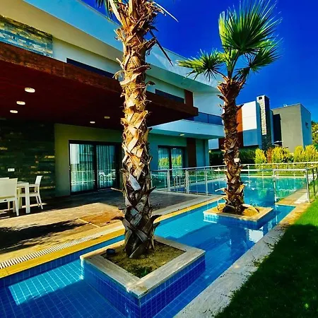 Villa Oasis Villalari 16 *