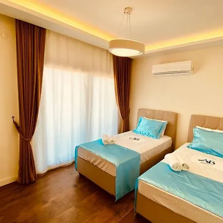 Villa Oasis Villalari 16 *